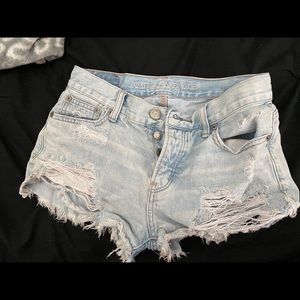 Light wash American eagle shorts